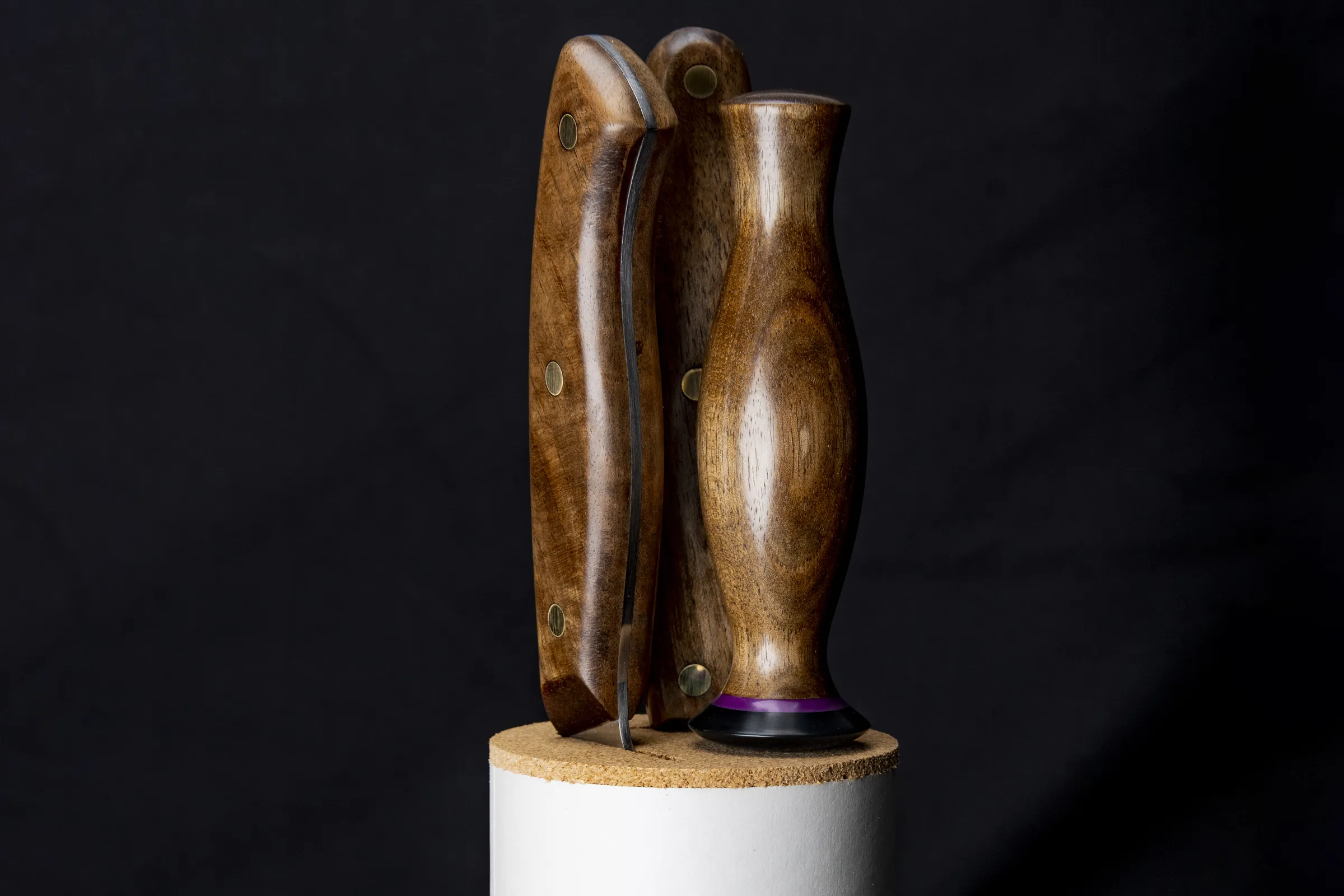 DukesHill Platinum Jubilee carving set with English walnut handles by Savernake